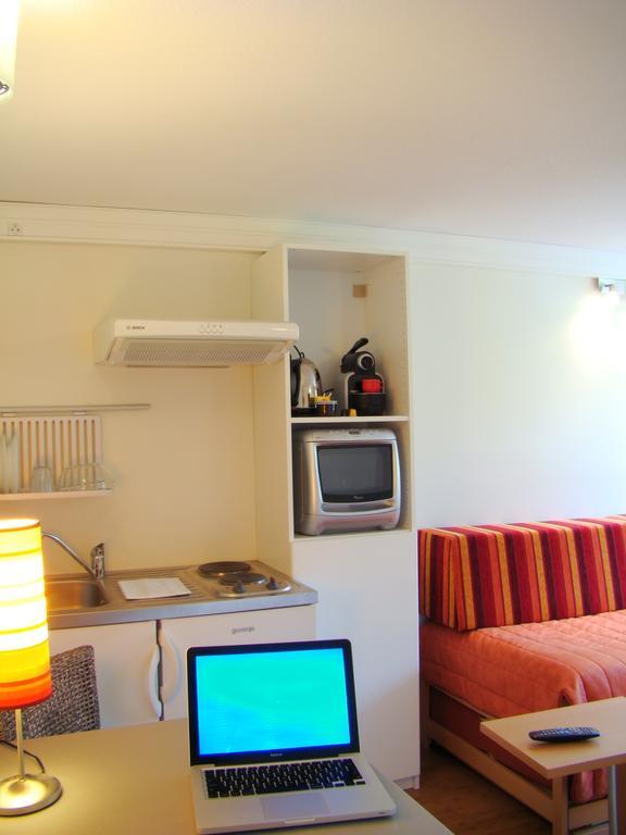 Hotel Pierre Blanche Chatillon-en-Michaille Стая снимка